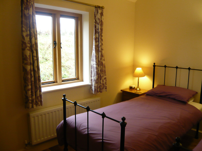 The Coach House twin bedroom